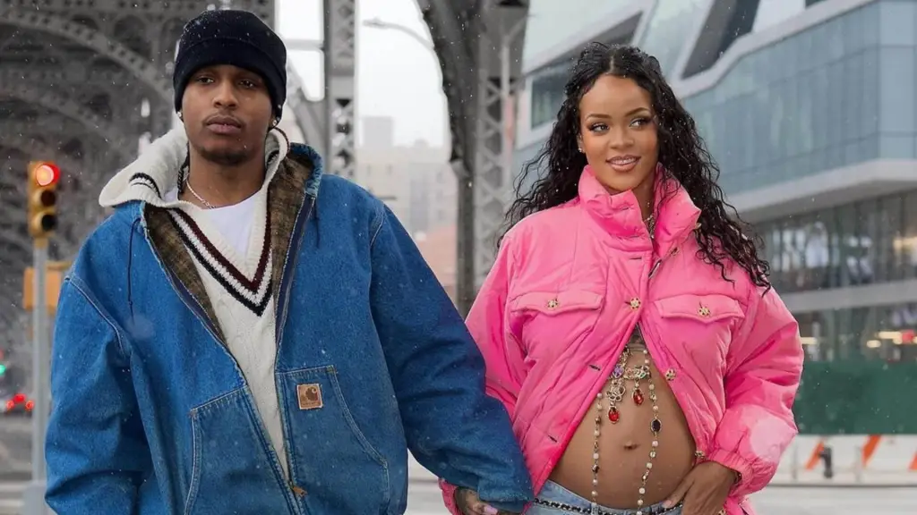 lifestyleuganda.com__Pregnant-Rihanna-and-A$AP-Rocky-child-1