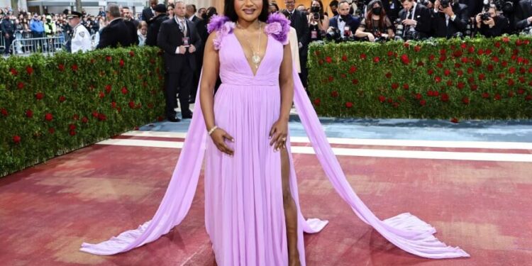 Mindy Kaling AT MET GALA
