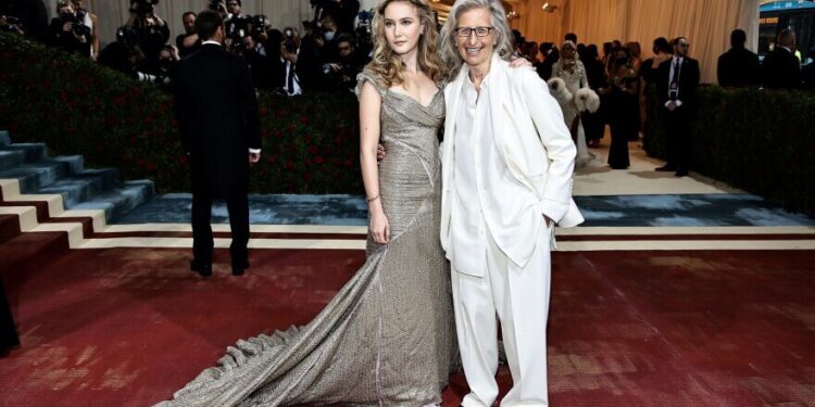 Samuelle Leibovitz and Annie Leibovitz AT MET GALA