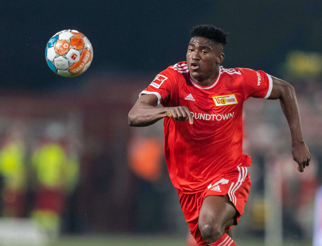 Taiwo Awoniyi joins Nottingham forest (1)