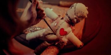 nowthendigital.com__casting a voodoo love spell at home (1)