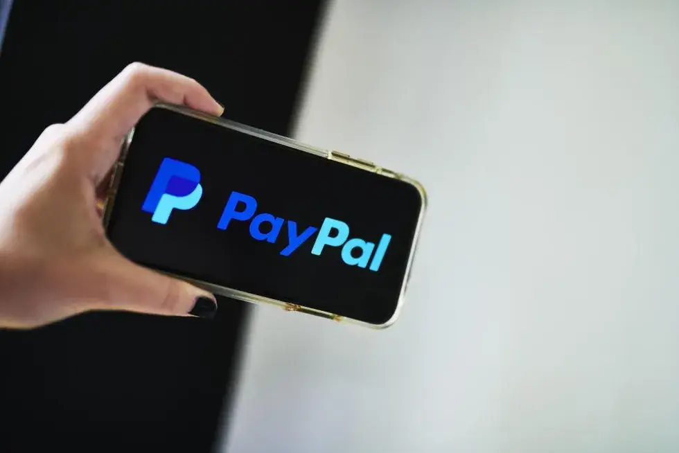PayPal logo seen on a samsung phone