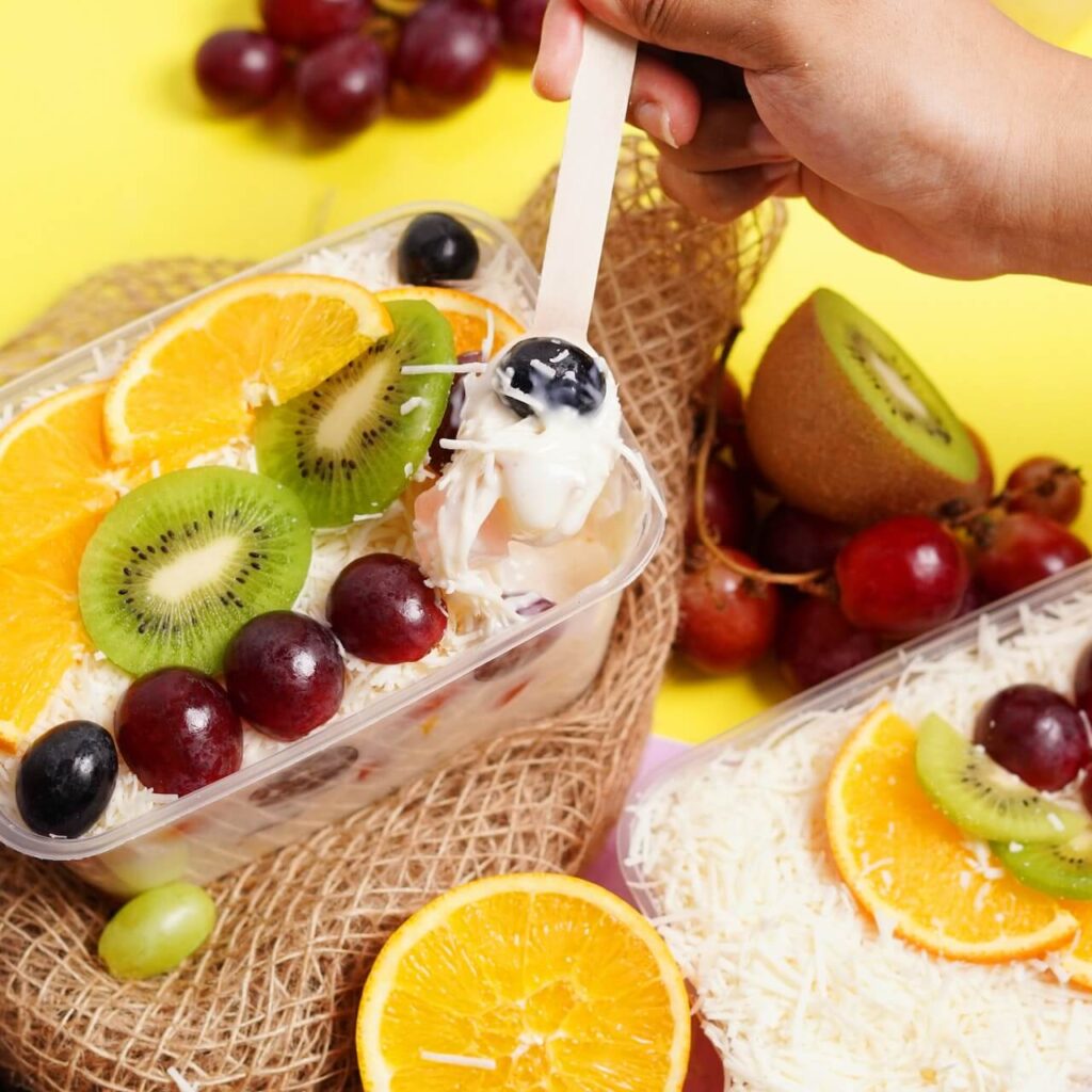 Desert with Fresh Fruits to lose weight