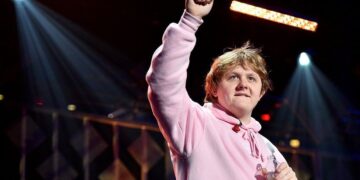 estimated net worth of Lewis Capaldi