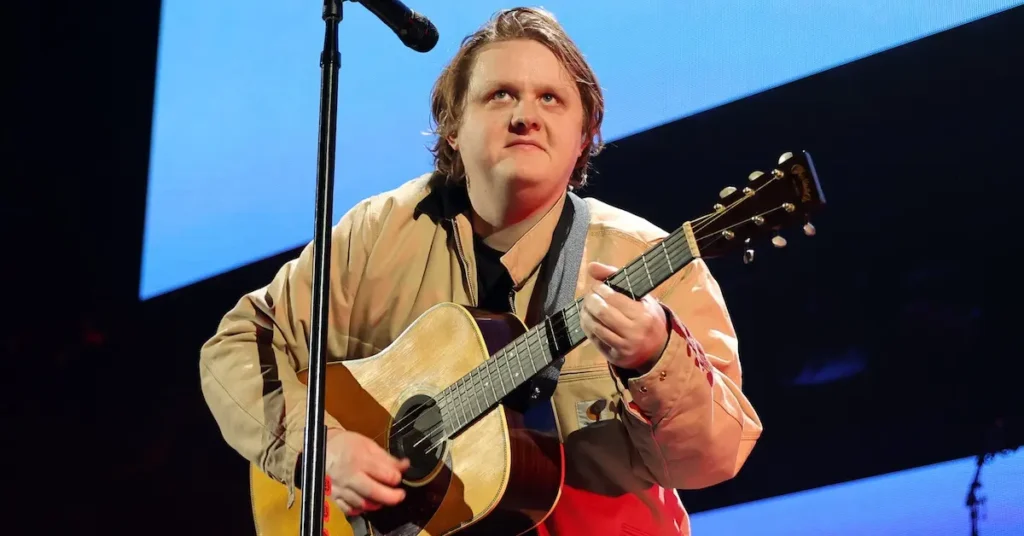 lewis capaldi performs someone you loved