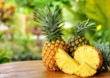 pineapple foods that kill parasites in humans
