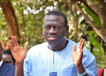 Dr. Kiiza Besigye concludes his role as a dealer at the Nsambya Total fuel station