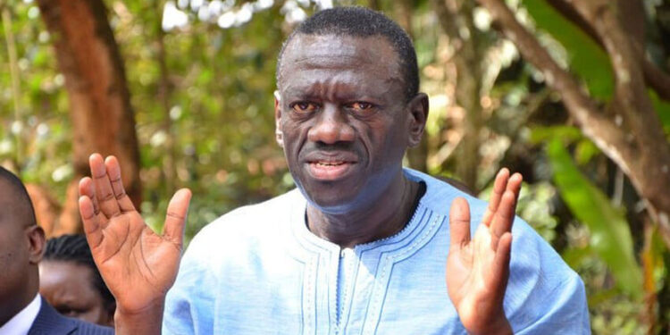 Dr. Kiiza Besigye concludes his role as a dealer at the Nsambya Total fuel station