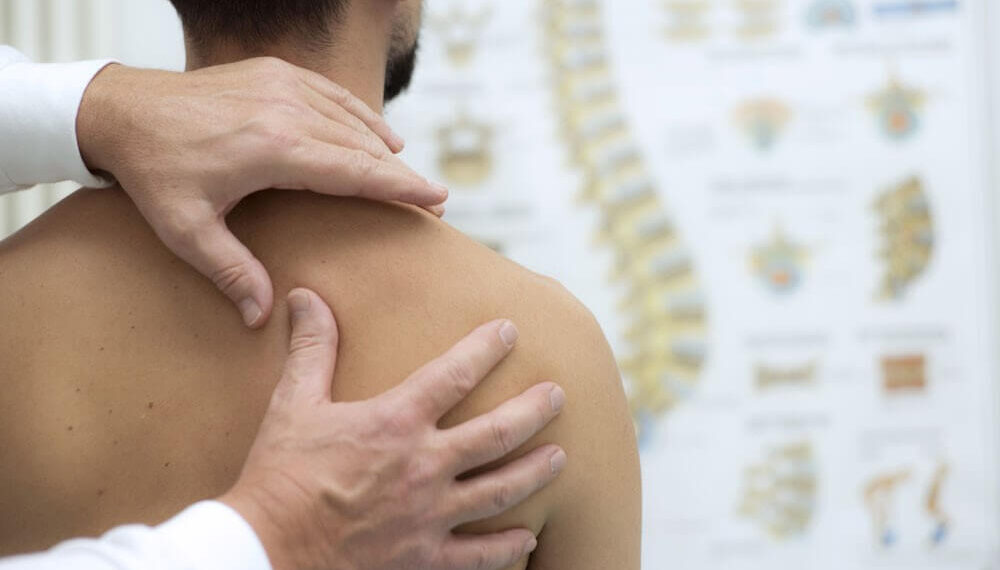 shoulder labrum tear pain location