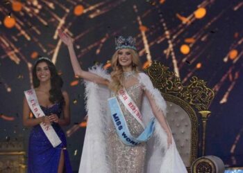 Krystyna is crowned